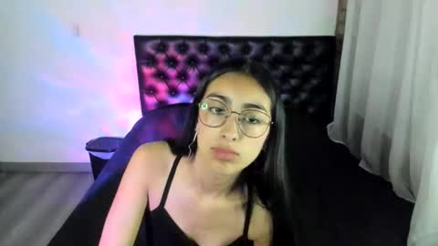 queenbyte_18 online show from February 14, 5:32 am