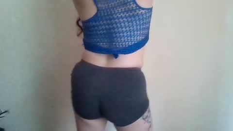 Snapshot of queenfitnnes_82 chatting on January 27, 7:03 pm queenfitnnes 82 online show from January 27, 7:03 pm