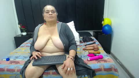 VickyBoobss online show from December 3, 8:20 pm