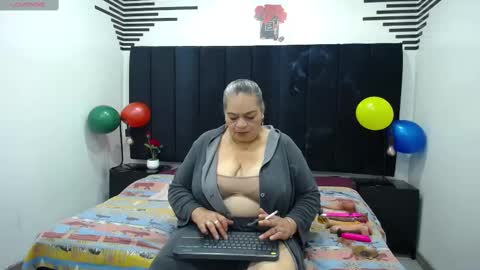 VickyBoobss online show from October 26, 12:39 pm
