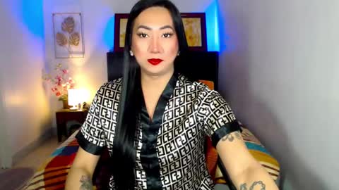 QUEEN online show from February 15, 12:54 pm