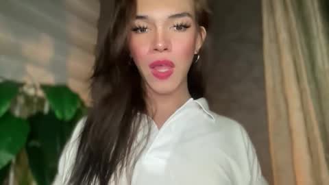 Snapshot of queenn_xxx chatting on September 30, 6:46 am QUEEN online show from September 30, 6:46 am