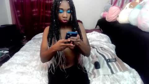 QueenOfHearts online show from February 15, 11:58 pm