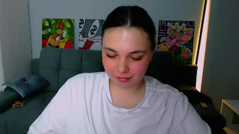 Patricia online show from April 1, 1:41 pm