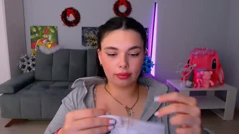 Patricia online show from December 2, 2:04 pm