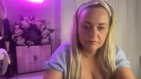 PrincessP333 online show from May 27, 9:01 pm