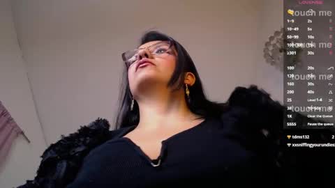 queenrose94 online show from June 2, 8:55 pm