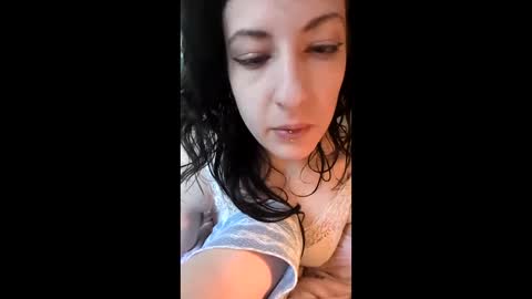 queenselket online show from April 4, 10:44 am