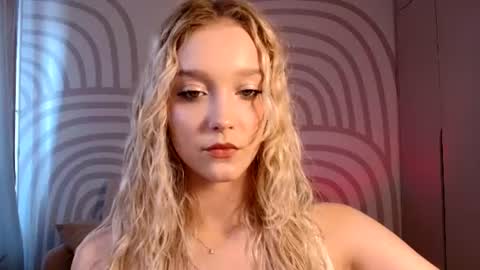 Serena XoXo online show from June 24, 2:02 pm