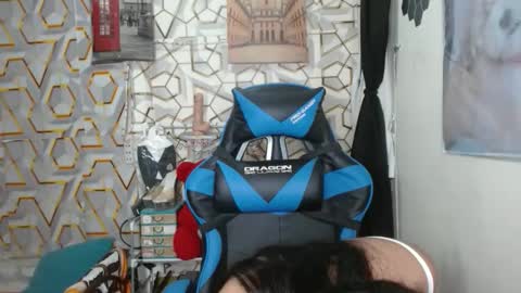 queensteffi online show from May 7, 8:21 am