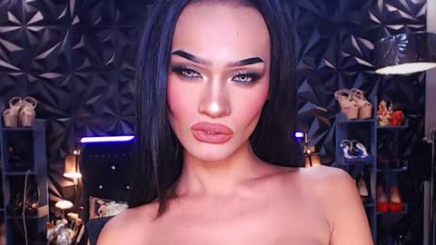 Snapshot of queenvalentinats chatting on February 17, 6:17 pm ValentinaMoone online show from February 17, 6:17 pm