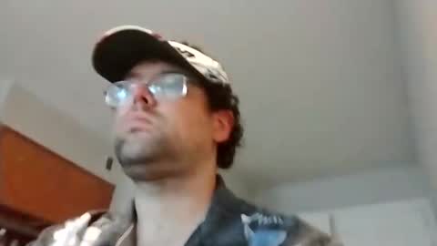 quiet2strangers online show from November 26, 6:59 pm