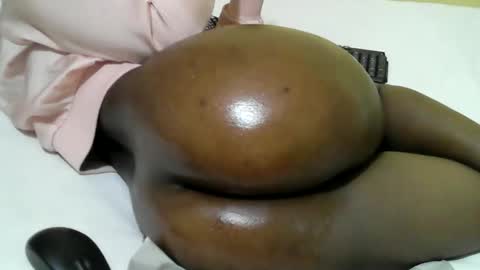 quincy joy11 online show from February 16, 1:42 pm