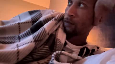 quindre online show from November 8, 1:25 pm