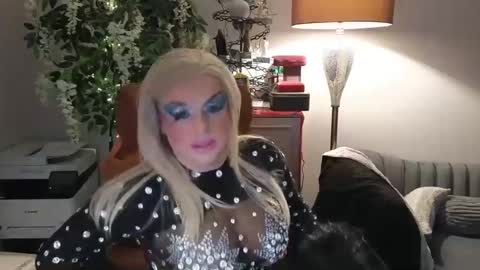 ViVaLuvLicious online show from November 1, 11:37 pm