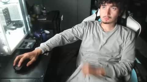 qwert4206 online show from April 4, 3:24 am