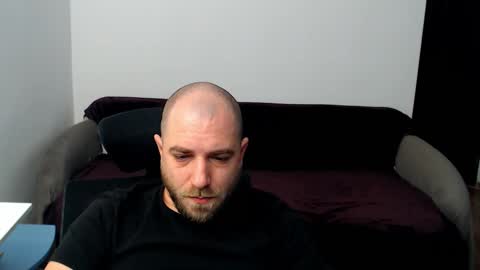 Snapshot of r0bila chatting on October 17, 7:07 pm R0bila online show from October 17, 7:07 pm