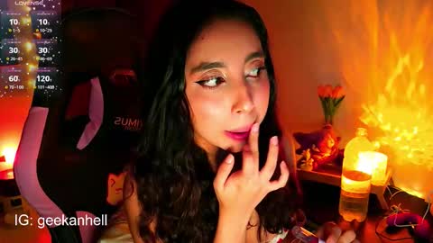 Angel  online show from February 15, 7:51 am