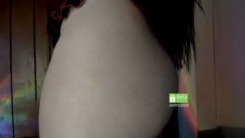 Snapshot of rachel_lamar chatting on January 25, 2:37 am online show from January 25, 2:37 am