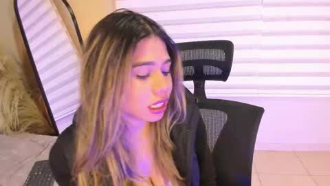 Rachell online show from November 14, 4:36 am