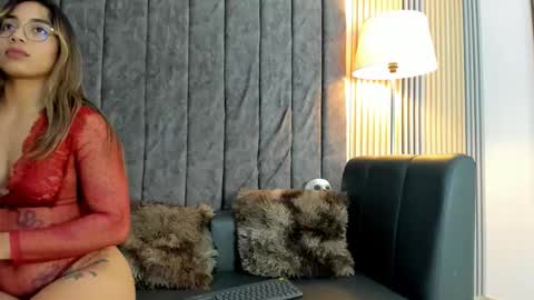 Snapshot of rachell_owen chatting on September 20, 6:49 am rachell_owen online show from September 20, 6:49 am