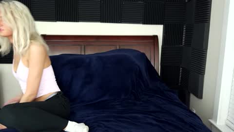 Rachel Price online show from February 6, 3:54 am