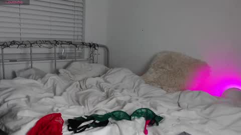 Rachel Yung online show from October 7, 6:48 pm