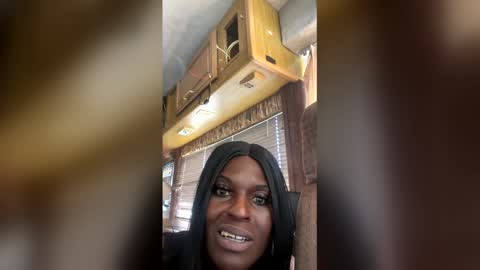 Rae Reign online show from June 7, 10:26 pm