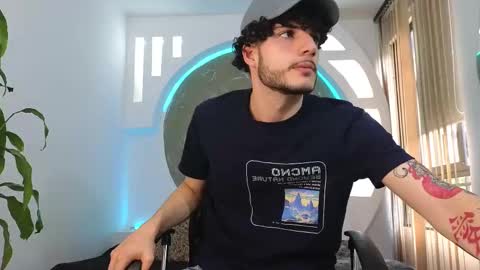 R A F A E L online show from October 9, 9:53 pm