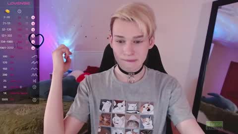 Snapshot of rainbow__salt chatting on December 3, 10:45 am Mike online show from December 3, 10:45 am