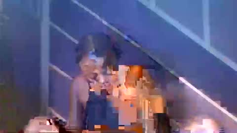 rainbow baby26 online show from February 9, 7:16 pm