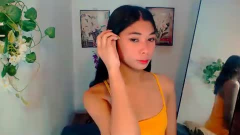 raindrizzle1706 online show from December 22, 4:19 am