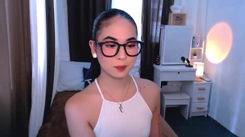 raindrizzle1706 online show from September 10, 8:15 am