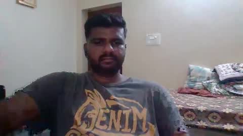 I Am what I Am online show from December 6, 3:39 pm