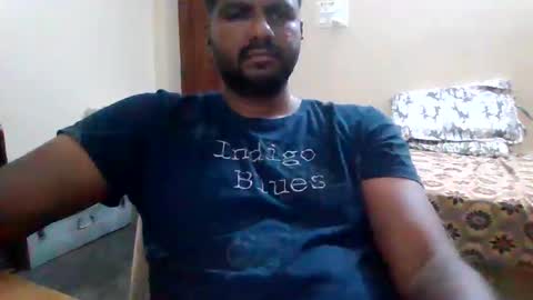 I Am what I Am online show from December 11, 6:52 pm