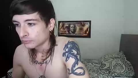 Snapshot of rangel_sex chatting on October 17, 4:33 pm Rangel and Lola online show from October 17, 4:33 pm
