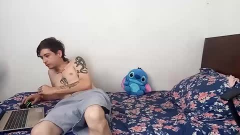 Snapshot of rangel_sex chatting on February 28, 2:20 pm Rangel and Lola online show from February 28, 2:20 pm