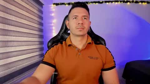 Jonas online show from December 15, 2:24 pm