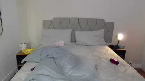 raposafoxy online show from November 26, 1:14 am