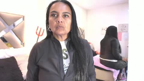 Raquel Moore  online show from March 2, 12:45 pm