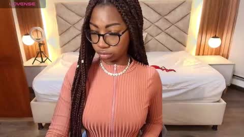 Raquel online show from March 23, 12:10 pm