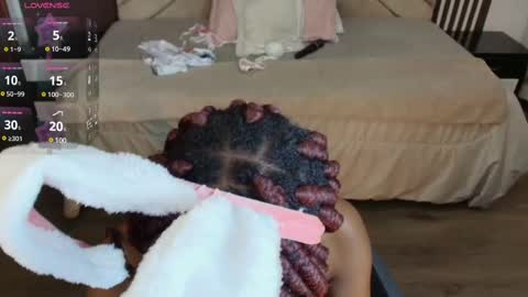 Raquel online show from March 9, 2:43 pm