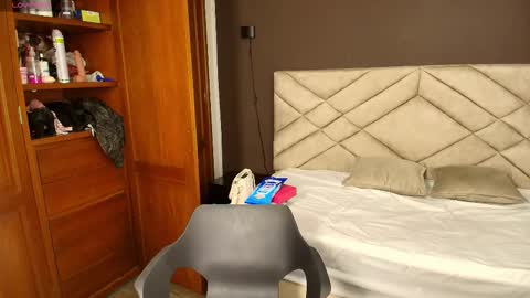 Raquel online show from September 17, 11:57 am