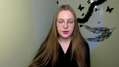 Snapshot of raspberry0101 chatting on February 23, 2:14 pm raspberry0101 online show from February 23, 2:14 pm