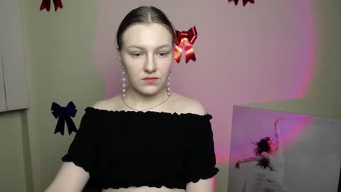 Snapshot of raspberry0101 chatting on February 9, 7:41 pm raspberry0101 online show from February 9, 7:41 pm