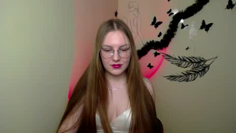 Snapshot of raspberry0101 chatting on February 15, 10:55 am raspberry0101 online show from February 15, 10:55 am