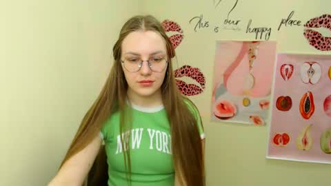 Snapshot of raspberry0101 chatting on March 11, 1:23 pm raspberry0101 online show from March 11, 1:23 pm
