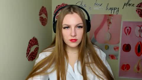 Snapshot of raspberry0101 chatting on September 14, 7:32 am raspberry0101 online show from September 14, 7:32 am