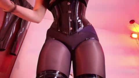   online show from April 29, 5:30 pm