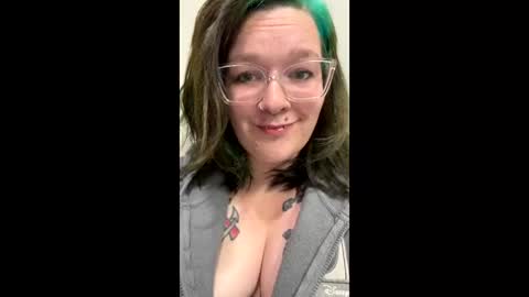 raven6922 online show from April 4, 2:40 am